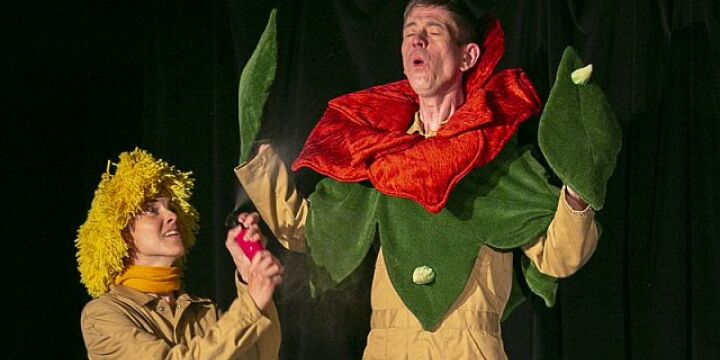 2 Schauspieler in ihrem Kostüm